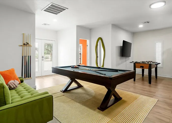 Lazy River Luxe 6 Bedroom Sleeps 16 Pickleball Hot Tub * Glendale