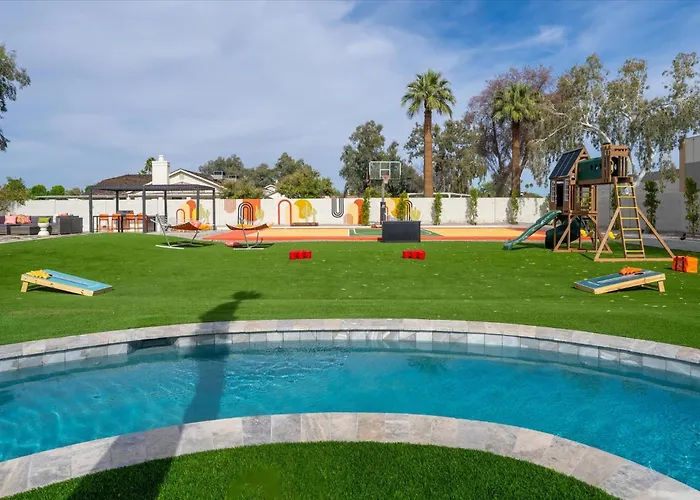 Lazy River Luxe 6 Bedroom Sleeps 16 Pickleball Hot Tub
