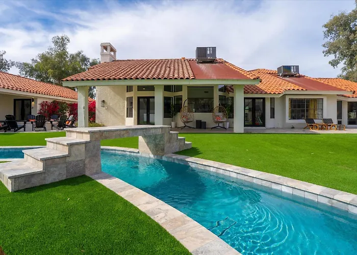Lazy River Luxe 6 Bedroom Sleeps 16 Pickleball Hot Tub *