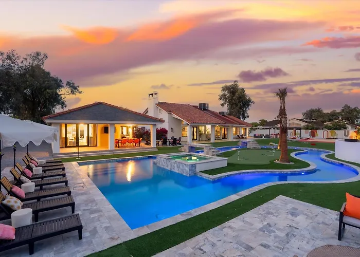 Lazy River Luxe 6 Bedroom Sleeps 16 Pickleball Hot Tub